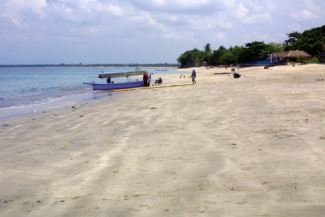 beach01.jpg