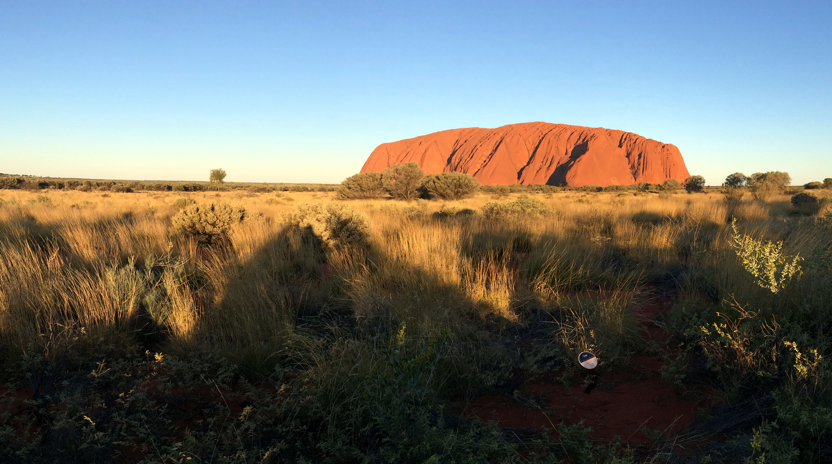 uluru02.JPG