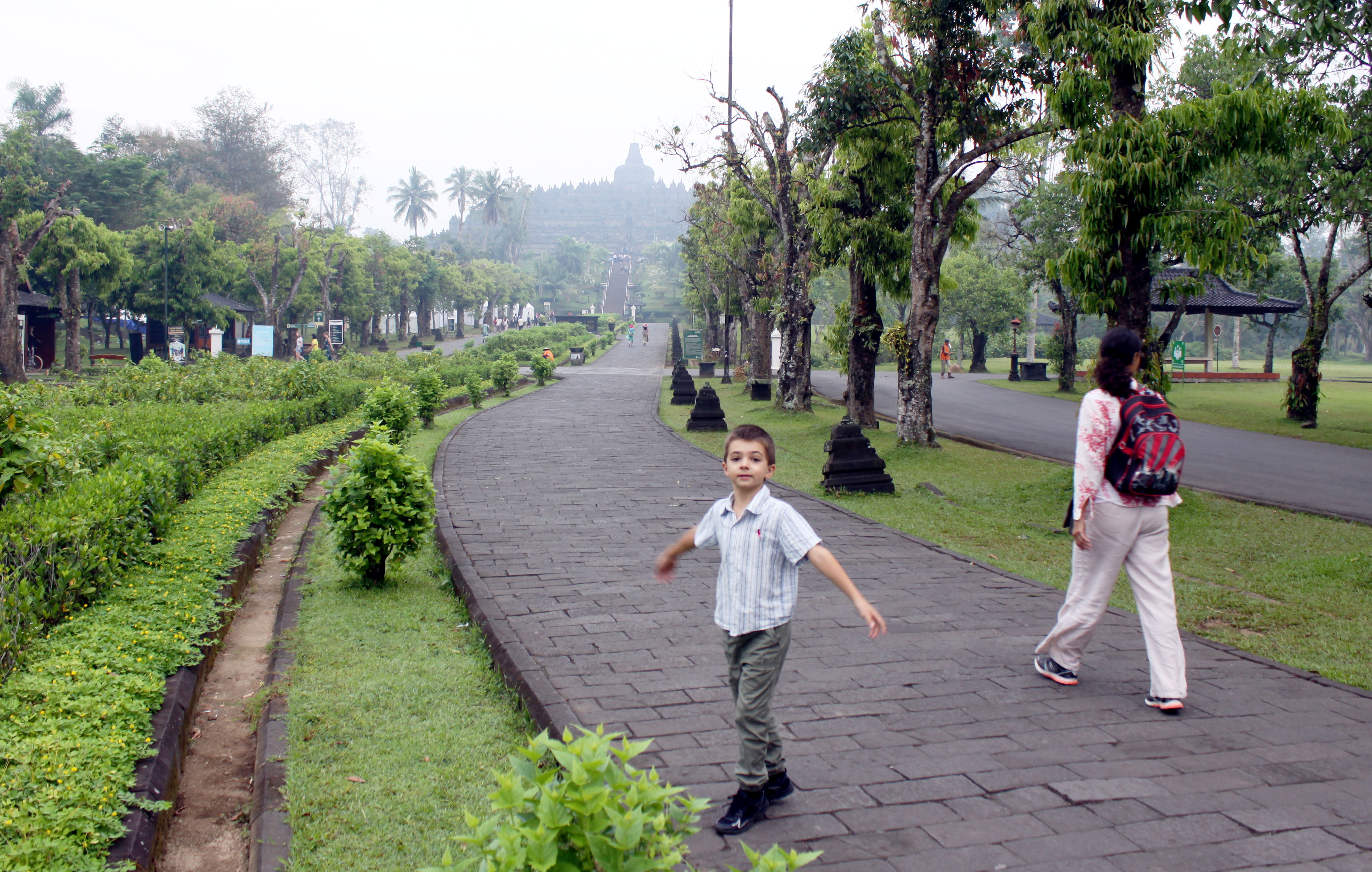 borobodur01.jpg