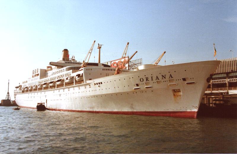 Oriana_Kowloon_1984.jpg